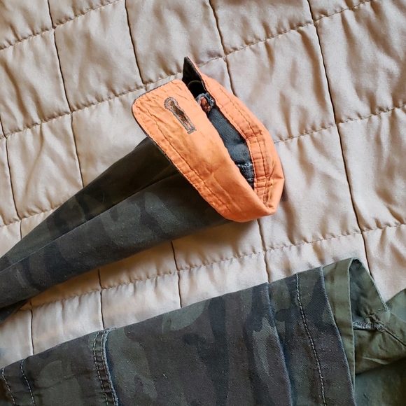 Forever 21 Girls Camo shirt - Picture 2 of 8